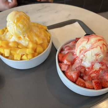 Deluna Dessert Cafe - Bingsu - Shaved Ice Near Me - Sacramento, California