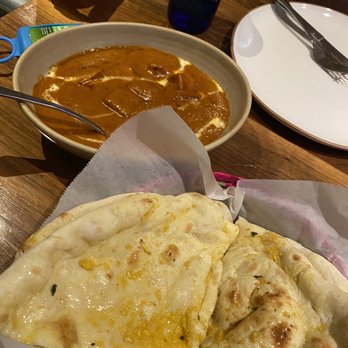 Dancing Yak - Paneer Tikka Masala Garlic Naan - Himalayan/Nepalese Near Me - San Francisco, California