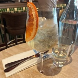 Peachie Spritz Peachie Spritz