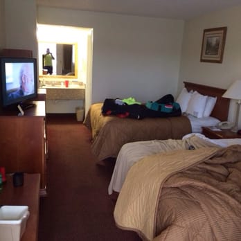 Quality Inn & Suites - Pics of room - Hotels Near Me - Alma, Arkansas Quality Inn & Suites - Pics of room - Hotels Near Me - Alma, Arkansas