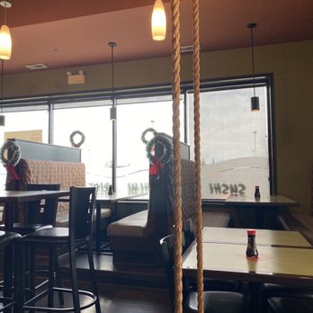 Mini Mango - the interior of a restaurant - Vietnamese Near Me - Edmonton, Alberta