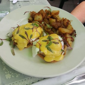 Lisa's Cafe - Crab cake eggs Benedict - Breakfast & Brunch Near Me - Madeira Beach, Florida Lisa's Cafe - Crab cake eggs Benedict - Breakfast & Brunch Near Me - Madeira Beach, Florida