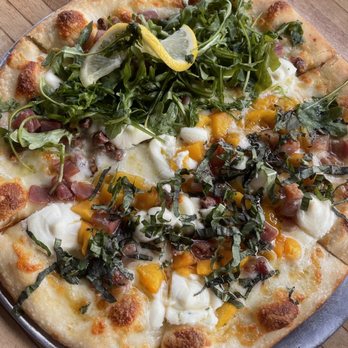 Hideaway House - Peach and pancetta pizza - Pizza Near Me - Sedona, Arizona