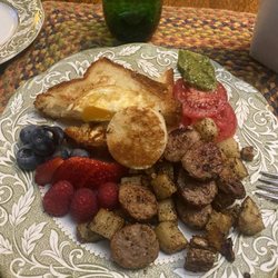 Alaska's Capital Inn - Breakfast so good!
