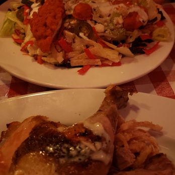 Red's Bar & Grill - Buffalo salad - Barbeque Near Me - Fernley, Nevada