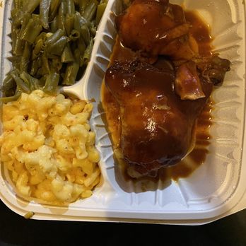 Momma's Place Soulfood - BBQ Chicken,mac & cheese and string beans with corn bread. Yum I can't wait to go back. - Barbeque Near Me - Linden, New Jersey Momma's Place Soulfood - BBQ Chicken,mac & cheese and string beans with corn bread. Yum I can't wait to go back. - Barbeque Near Me - Linden, New Jersey
