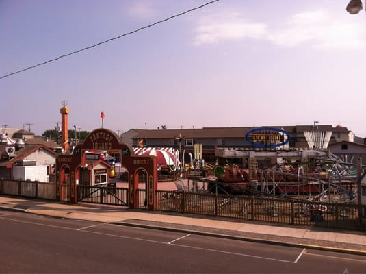 Fantasy Island Amusement Park by null