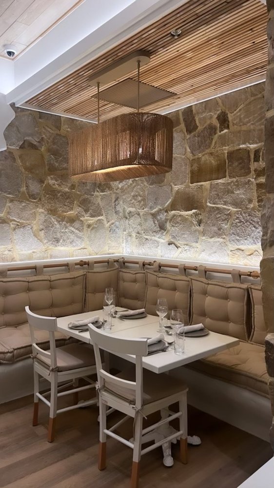 ESTIATORIO PLAKA Greek Restaurant at 4718 Eastern Ave, Baltimore