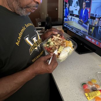 Good Thangz Cookin - He ain't have time to sit down - Burgers Near Me - Cincinnati, Ohio Good Thangz Cookin - He ain't have time to sit down - Burgers Near Me - Cincinnati, Ohio