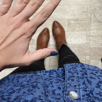 MiniLuxe Uptown - Nail Salons Near Me - Dallas, Texas
