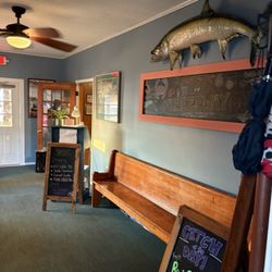 Breezeway Restaurant - Lobby