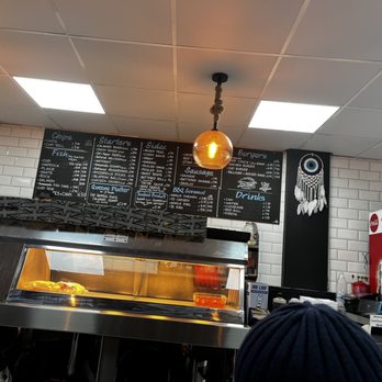 QUEENS FISH AND CHIPS - Updated June 2024 - 305 Kilburn Ln, London
