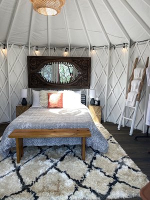 Lucky Arrow Retreat - Glamping Capital of Texas, USA ® Event Venue by null