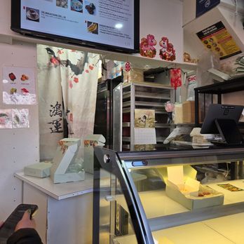 Kuih Cafe - counter - Desserts Near Me - New York, New York