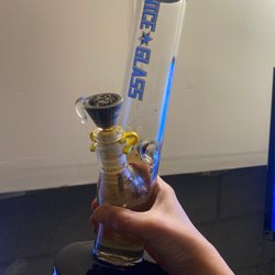 Smoke Outlet Plus - Glass Bong
