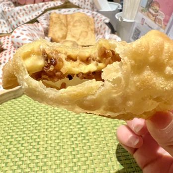 Doppel Brügger - Cream cheese and garlic empanada - Burgers Near Me - Rio de Janeiro, RJ Doppel Brügger - Cream cheese and garlic empanada - Burgers Near Me - Rio de Janeiro, RJ