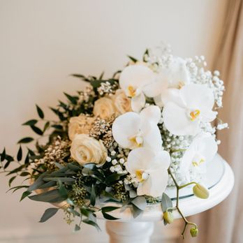 Bloom And Forage Farm - Bridal Bouquet Park Winters Wedding - Florists Near Me Bloom And Forage Farm - Bridal Bouquet Park Winters Wedding - Florists Near Me