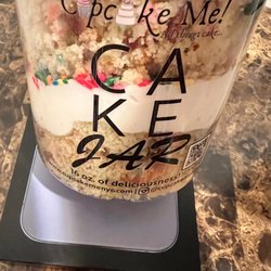 Cupcake Me! - Birthday cake in a jar .