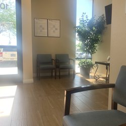 Valley Oaks Medical Group - Stonecreek - Seating area