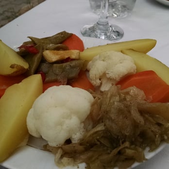 Orient Restaurant - Veggie side with Mermerde (marbled steak), very plain, just boiled. Use the steak sauces! Fri lunch 2015-05-22 - Modern European Near Me - Nevşehir, 50