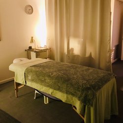 Caroline Altmann Massage Therapy - Massage room