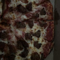 Giannilli's II Restaurant & Lounge - Giannilli's Homestyle Pizza with meatball topping 12 cut
