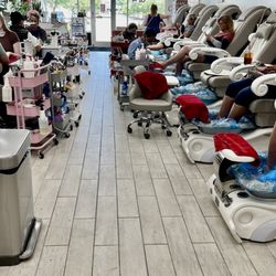 user provided Eva's Nails photo