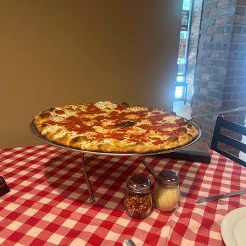 Grimaldi's Pizzeria - Pepperoni pizza - Pizza Near Me - Austin, Texas
