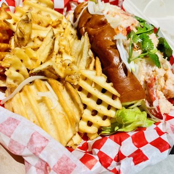 Jolene's - Ewa Beach - Lobster roll with waffle fries - Burgers Near Me - Ewa Beach, Hawaii Jolene's - Ewa Beach - Lobster roll with waffle fries - Burgers Near Me - Ewa Beach, Hawaii