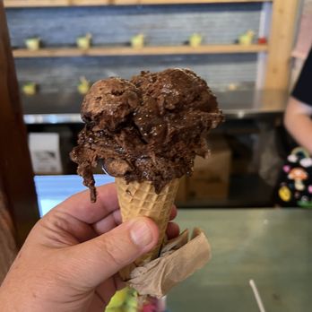 Ice and Cream Creamery - Chocolate brownie - Ice Cream & Frozen Yogurt Near Me - St. Pete Beach, Florida