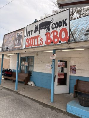 Scott’s Bar-B-Que by null
