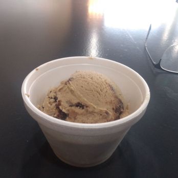 Scoop Shack - Espresso Brownie Swirl - Ice Cream & Frozen Yogurt Near Me - Indianapolis, Indiana