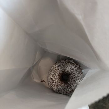 Randy's Donuts - Cinnamon Crumb Cake 8/10/25 - Donuts Near Me - Burbank, California Randy's Donuts - Cinnamon Crumb Cake 8/10/25 - Donuts Near Me - Burbank, California