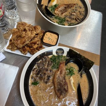 Silverlake Ramen - Garlic Truffle Ramen, Large Crispy Chicken Karaage - Ramen Near Me - Santa Monica, California Silverlake Ramen - Garlic Truffle Ramen, Large Crispy Chicken Karaage - Ramen Near Me - Santa Monica, California
