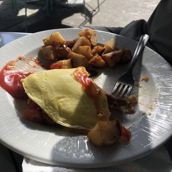 Bogart's Cafe - Breakfast & Brunch Near Me - Honolulu, Hawaii