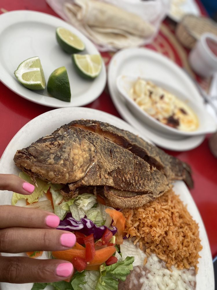 La Barca Restaurant