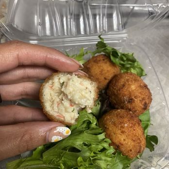 Wave Sushi - KRAB RANGOON MOZZARELLA STICKS - Asian Fusion Near Me - Maitland, Florida