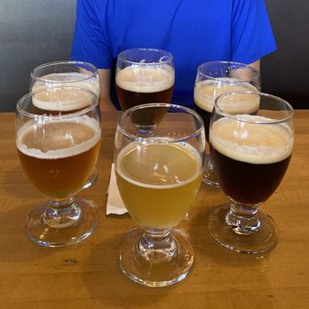 Pinocchio's Pizza - draft flight - Pizza Near Me - Pasadena, California Pinocchio's Pizza - draft flight - Pizza Near Me - Pasadena, California