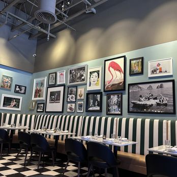 Kiki’s - Interior design ~ - Cocktail Bars Near Me - La Quinta, California