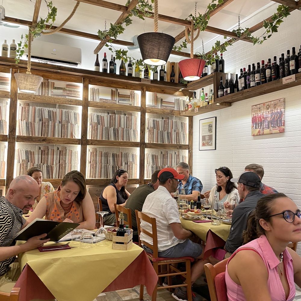 La Locanda Gesù Vecchio - Napoletana Near Me - Naples, NA La Locanda Gesù Vecchio - Napoletana Near Me - Naples, NA