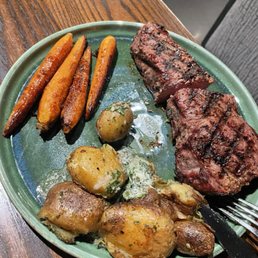 Grackle - steak, food - Cocktail Bars Near Me - Maple Grove, Minnesota