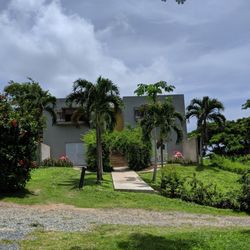 Hix Island House - Our building