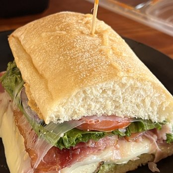 Le Petit Café - Prosciutto de Parma! - Food Trucks Near Me - Troutdale, Oregon Le Petit Café - Prosciutto de Parma! - Food Trucks Near Me - Troutdale, Oregon