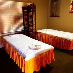 Central Massage - Our Cozy Couples Room.