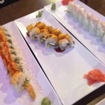 Bento Box - Left-TNT shrimp tempura w/ sriracha Mid-Paradise torched tuna/cream cheese/avocado/scallop Right-Fujiama crab/avocado/scallop - Japanese Near Me - Sacramento, California