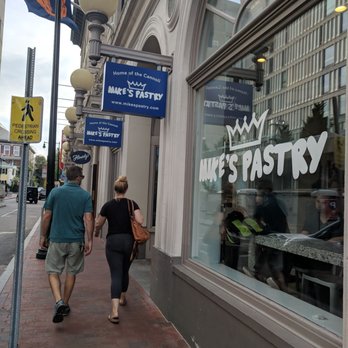 Mike's Pastry - Bakeries Near Me - Cambridge, Massachusetts