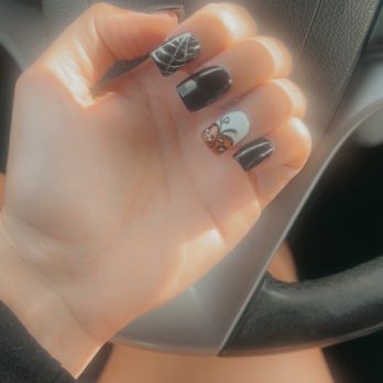Jolie Nails - Full set w/ design - Nail Salons Near Me - Antelope, California