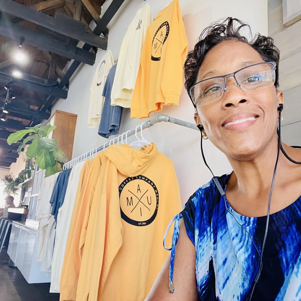 Akamai Coffee - Clothing Line - Coffee & Tea Near Me - Kihei, Hawaii
