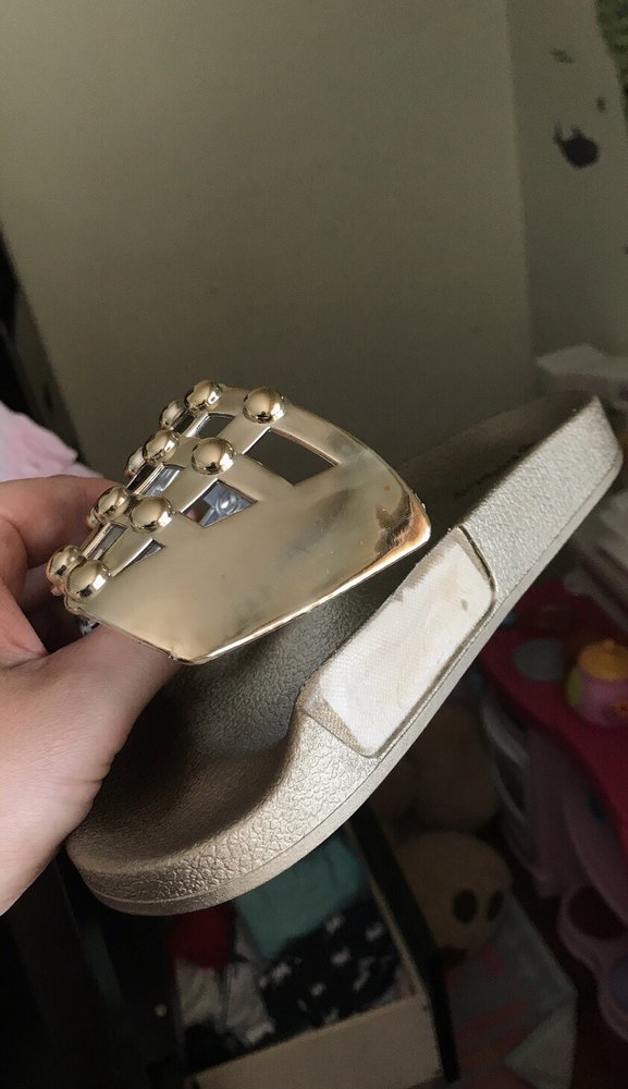 THE NEW SHOE BOX Updated September 2024 1413 Kings Hwy, Brooklyn