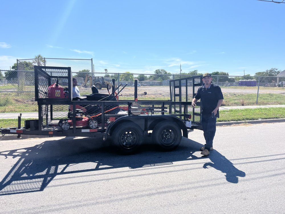 Slide of AL’s Lawn Service & Gonzalez Construction